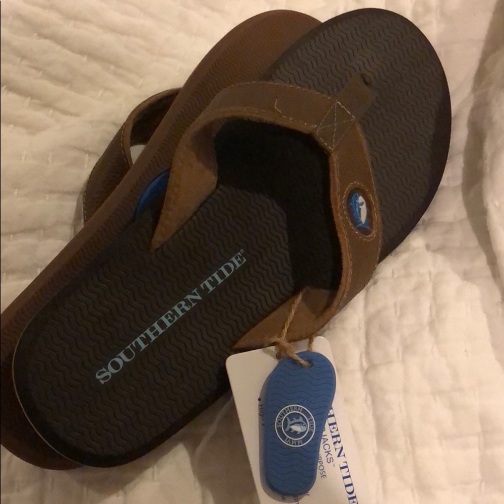 Southern Tide Flip Flops